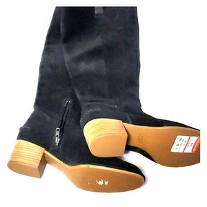 NWOB UGG TALL SUEDE BOOTS